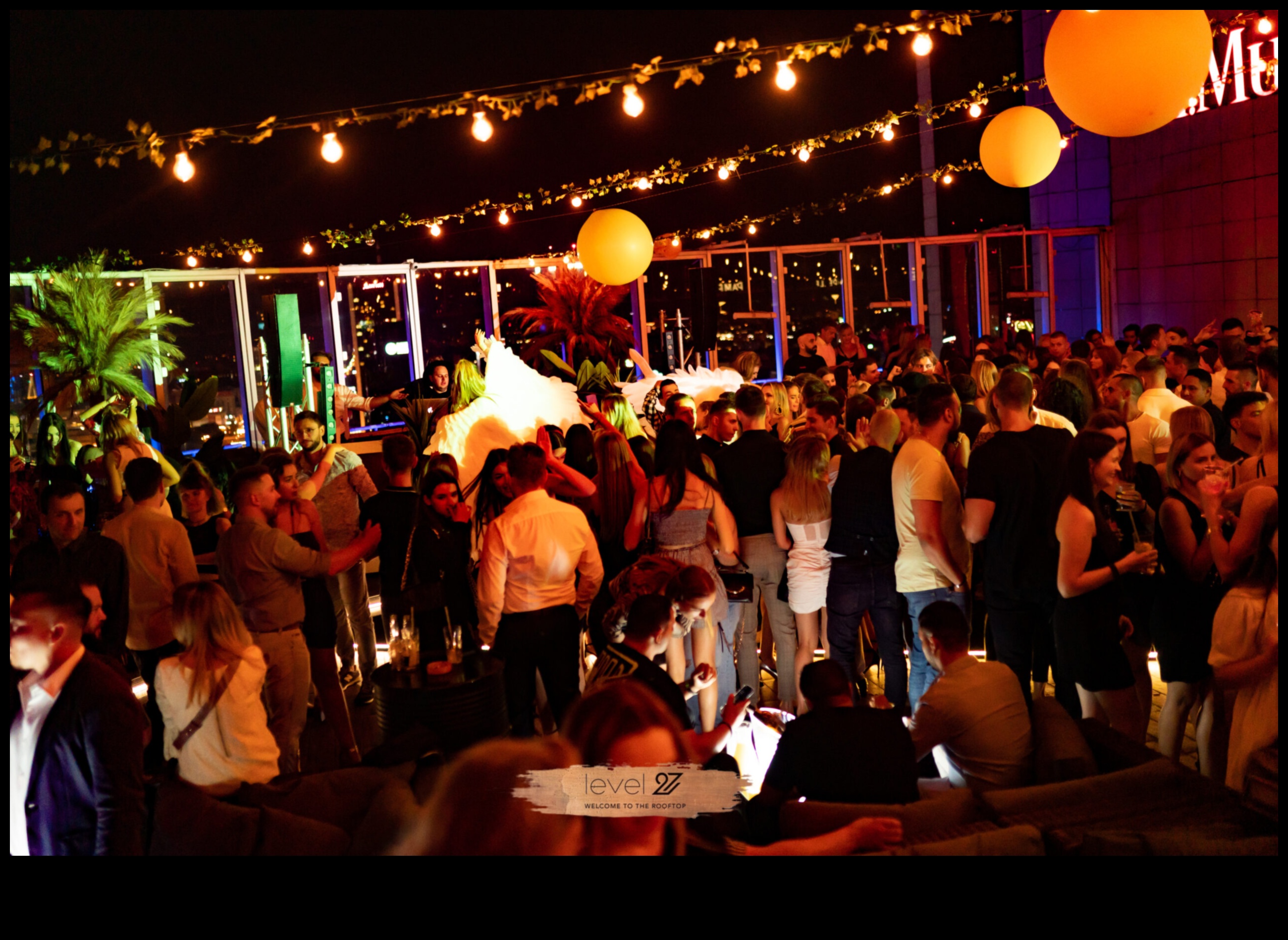 Jumta uzdzīve: saviesīgas tikšanās ar skatu