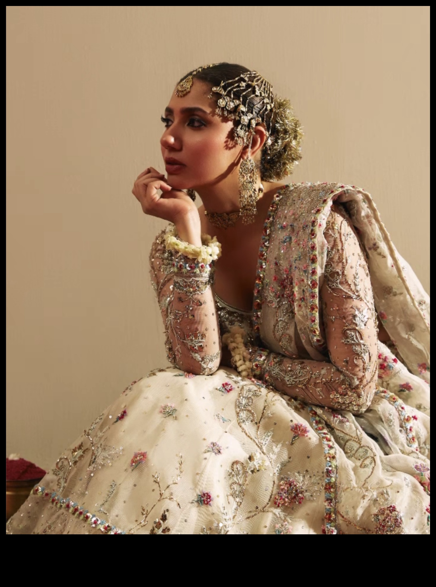 Ēterisks skaistums: līgavas tērpa ikonas