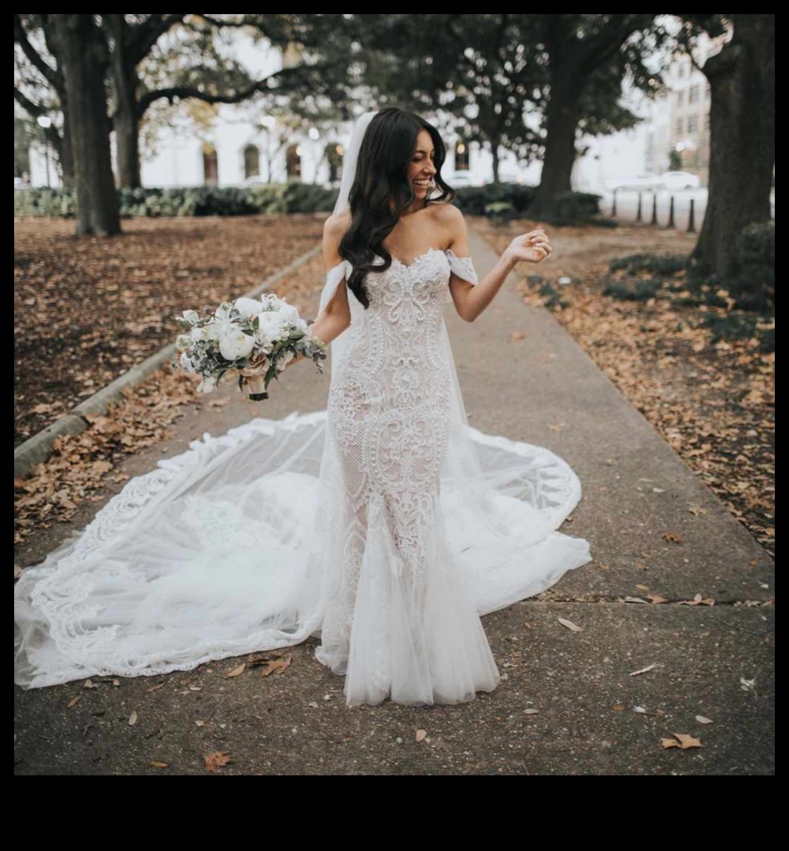 Drosmīgi skaista: gludi mūsdienu līgavu modes silueti