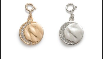 Debesu valdzinājums: savienojiet ar bagātīgu greznību