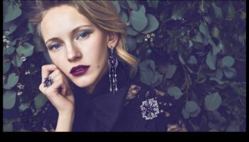 Mistisks valdzinājums: ienirstiet burvīgajā gotisko dārgakmeņu pasaulē