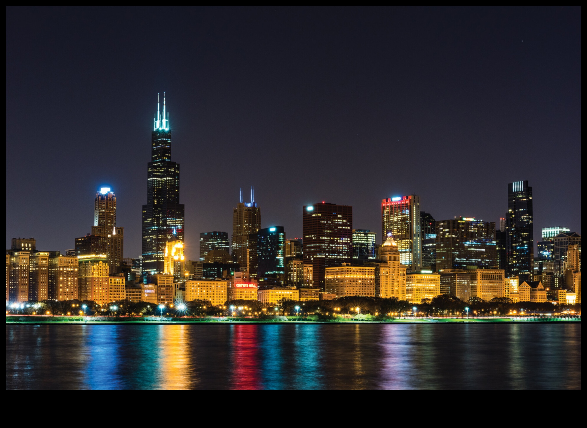 Izgaismotas pilsētas ainavas: Arhitektūras fotogrāfijas mākslas apguve