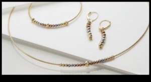 Radiant Allure: Zelta rotaslietu skaistuma atklāšana